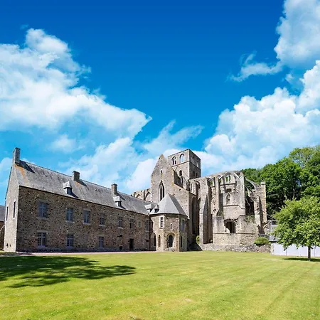 Attractive Near The Normandy 펜션 Saint-Germain-sur-Ay