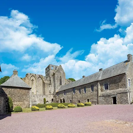 Attractive Near The Normandy Holiday home *